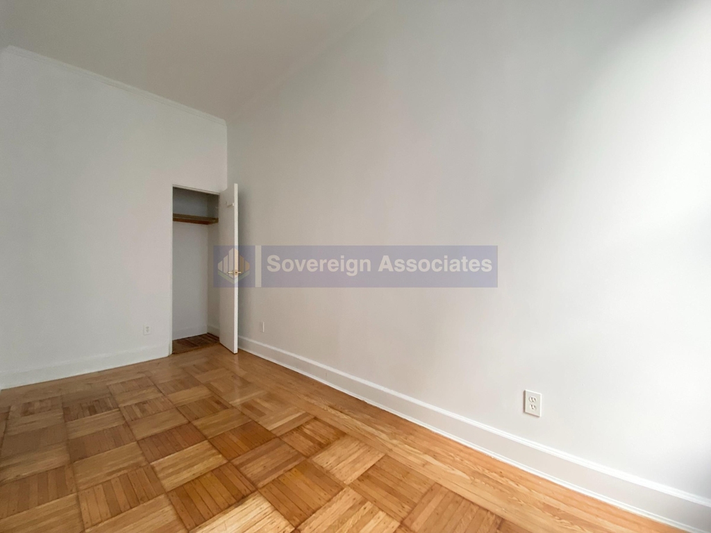 43 East 67th Street - Photo 4