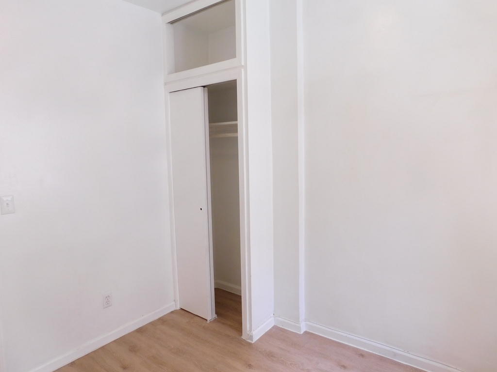 143 East 35th Street - Photo 6