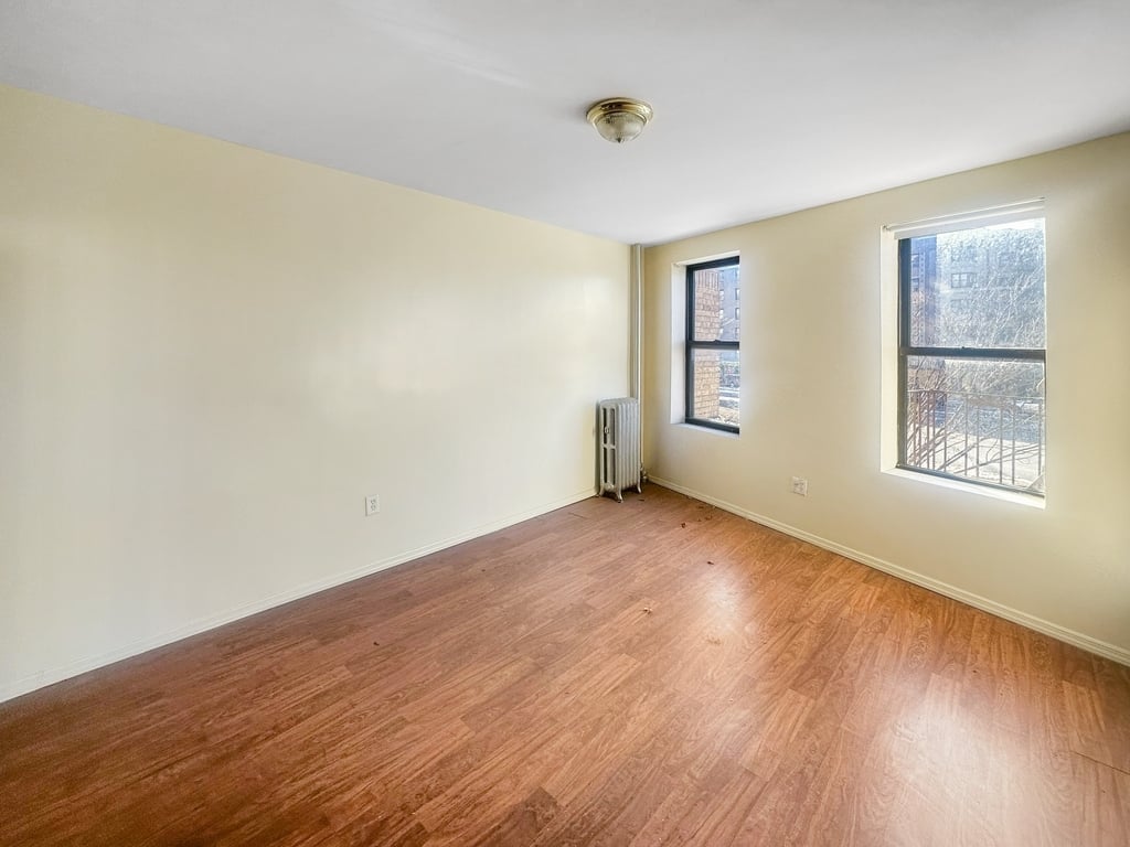 1692 Grand Concourse - Photo 3