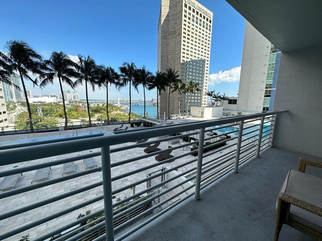 325 S Biscayne Blvd - Photo 0