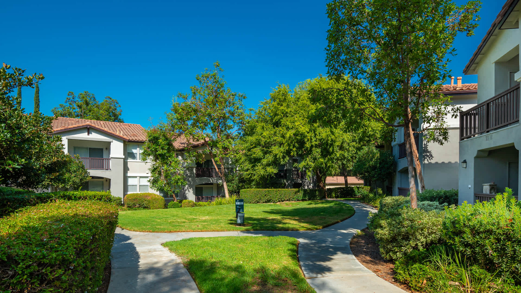 21022 Los Alisos Blvd - Photo 2