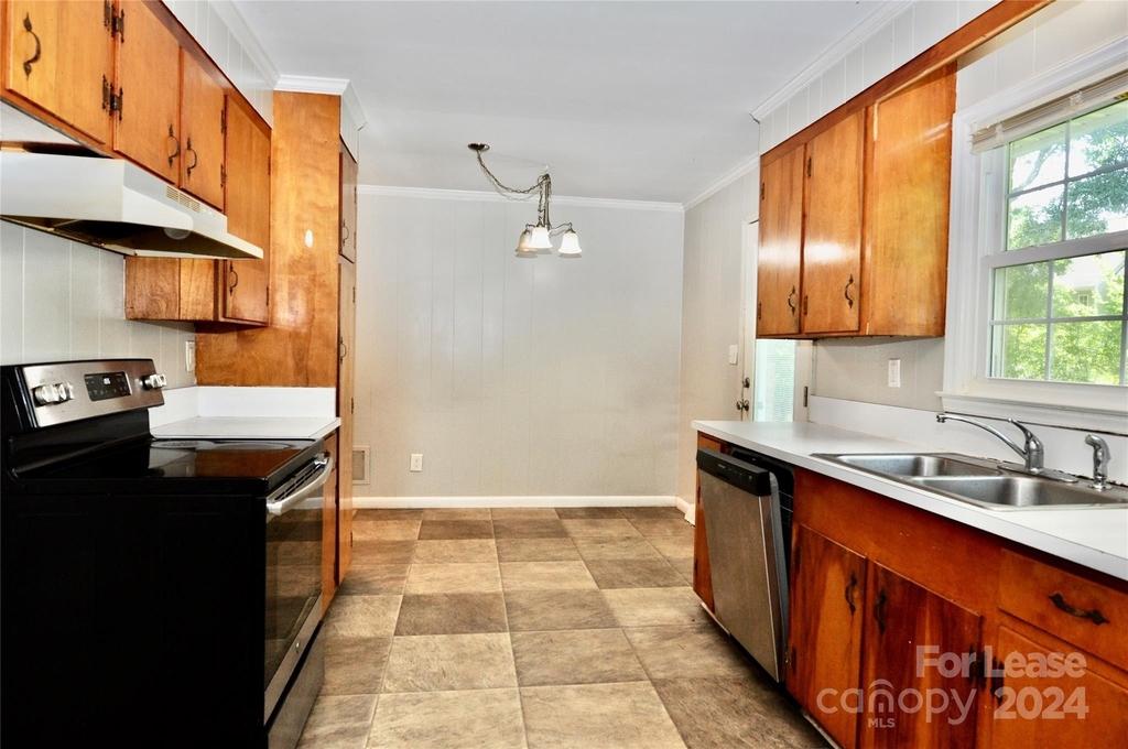 118 Kenmore Drive - Photo 8