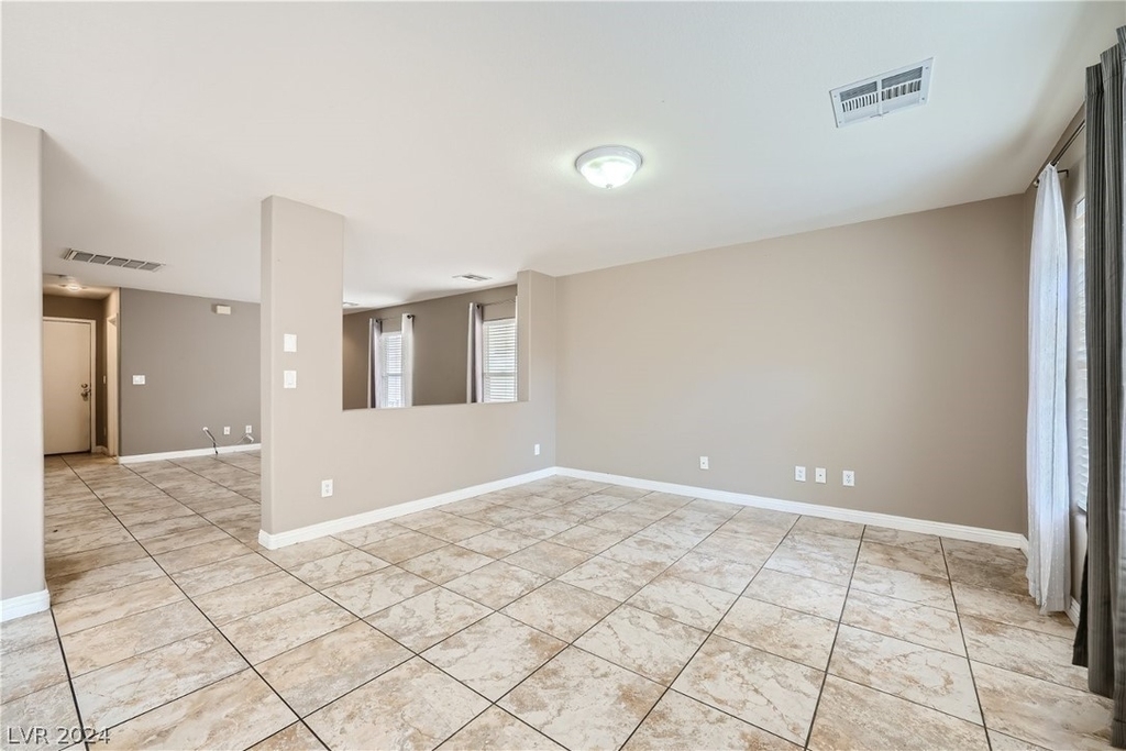 7454 Scottish Castle Avenue - Photo 10