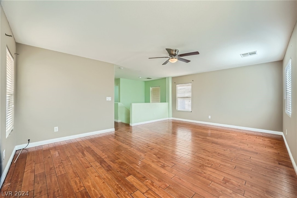 7454 Scottish Castle Avenue - Photo 11