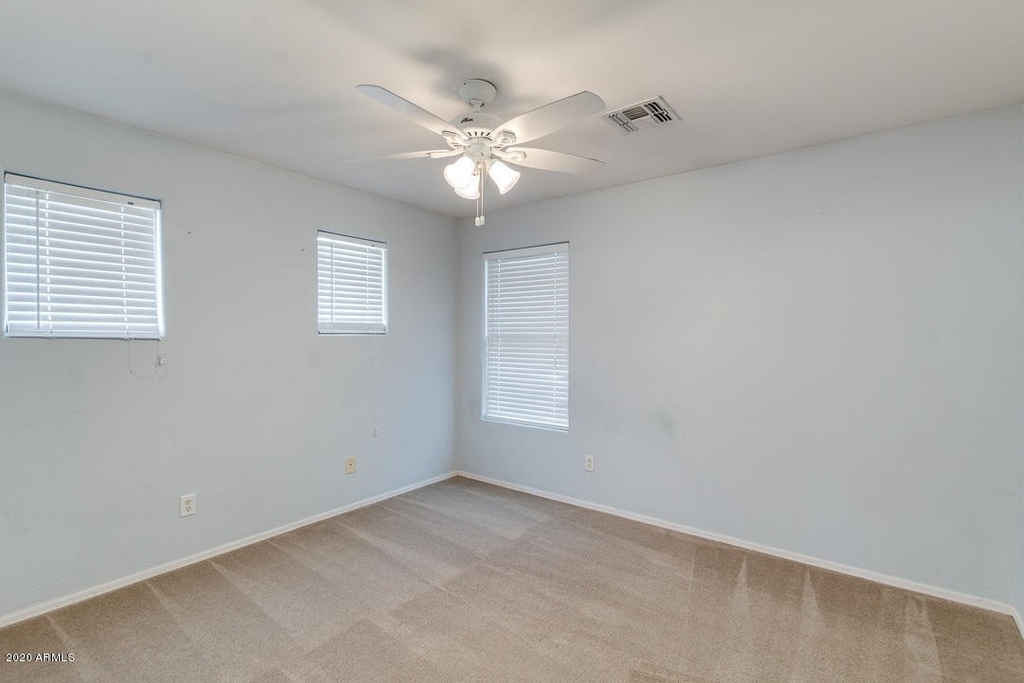 9903 W Riverside Avenue - Photo 38