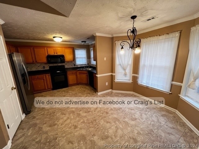 4022 Dickens Avenue - Photo 2