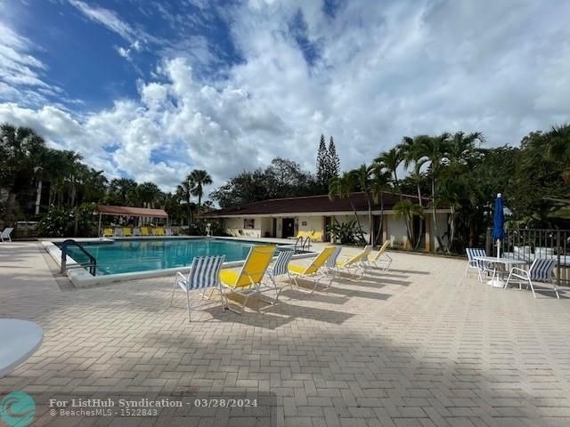 5530 Nw 44th St - Photo 18