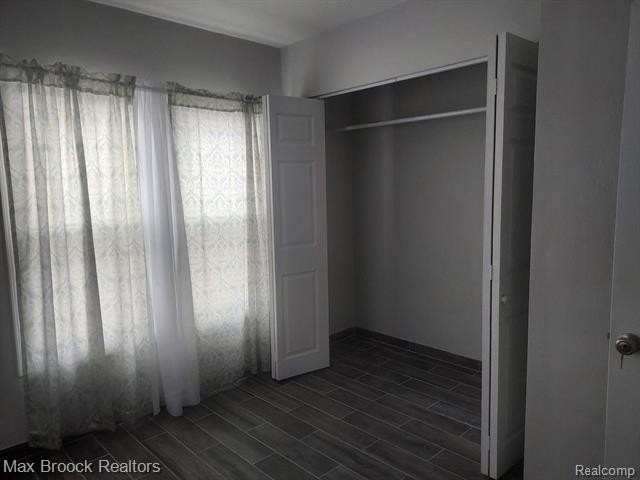 2230 Hollywood Avenue - Photo 9