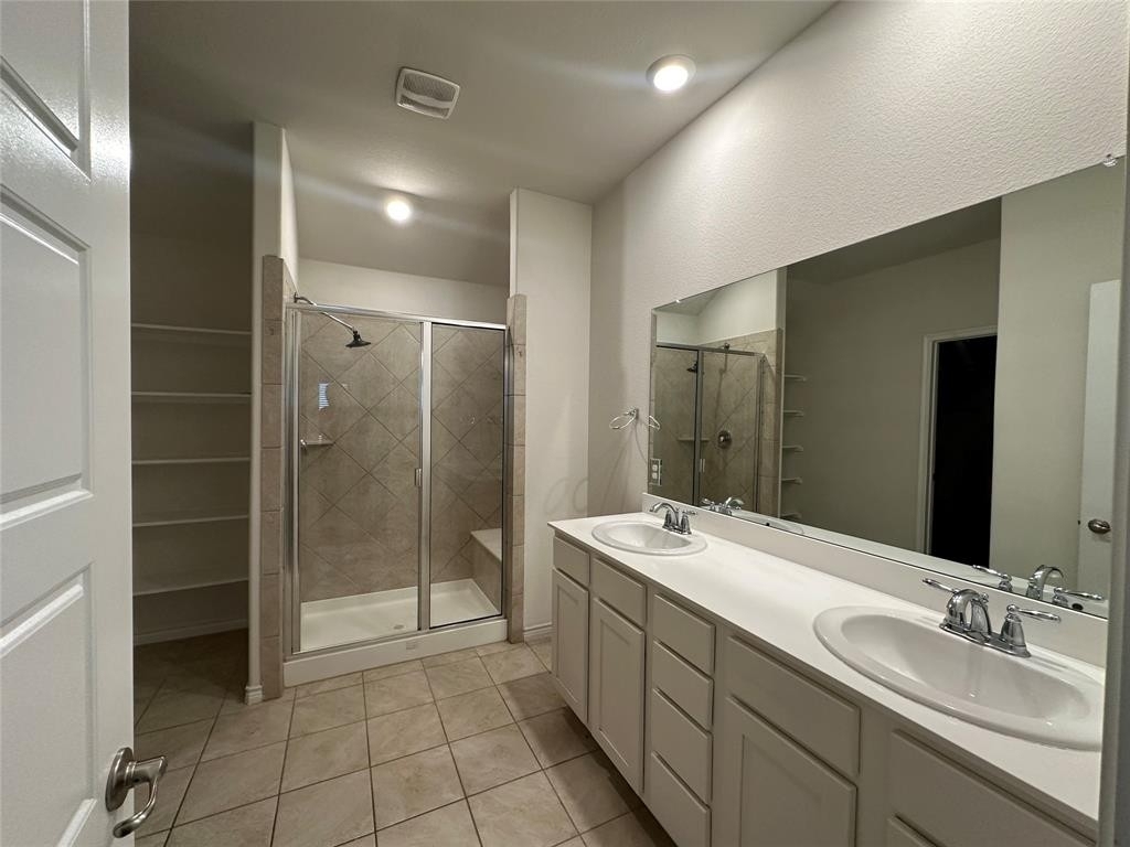 2333 Larimar Drive - Photo 7