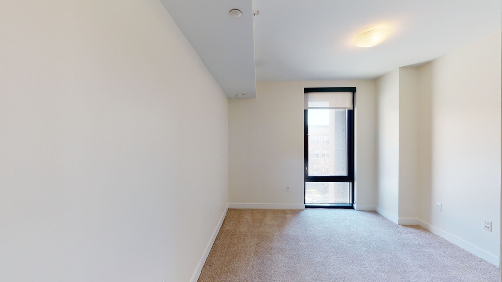 2420 14th Street Nw - Photo 3