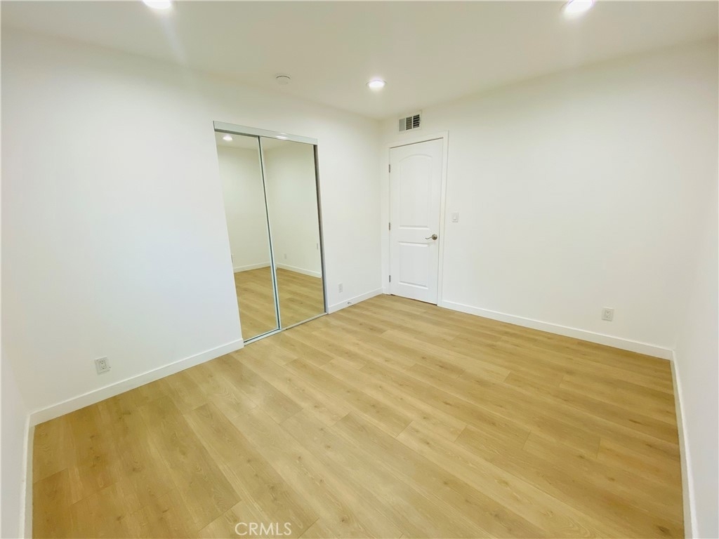 218 N Bushnell Avenue - Photo 11