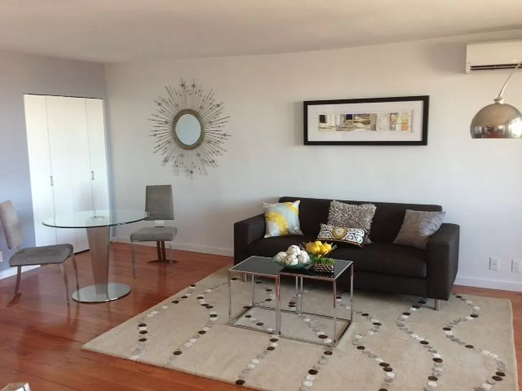 2 BR Luxury in Forest Hills - Photo 1