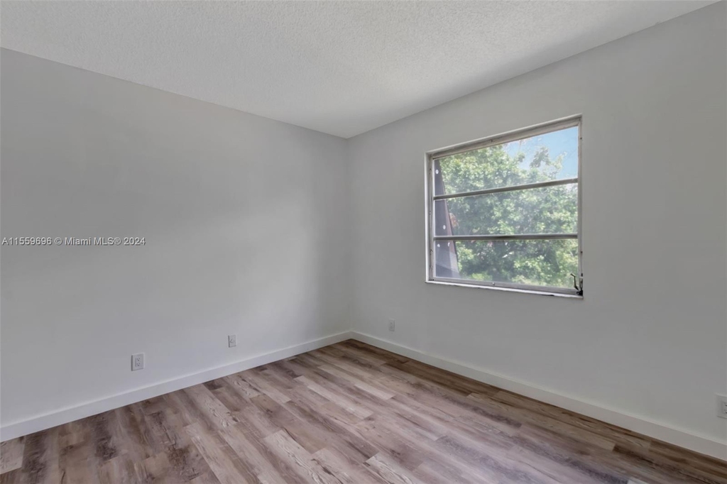 6141 Sw 42nd Ct - Photo 18