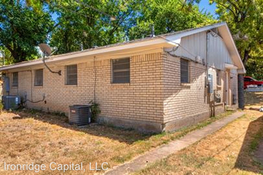 818 West Texas Street - Photo 20