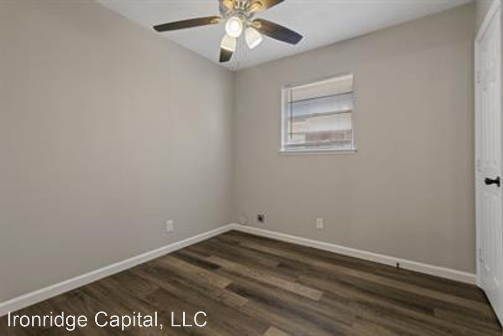 818 West Texas Street - Photo 16