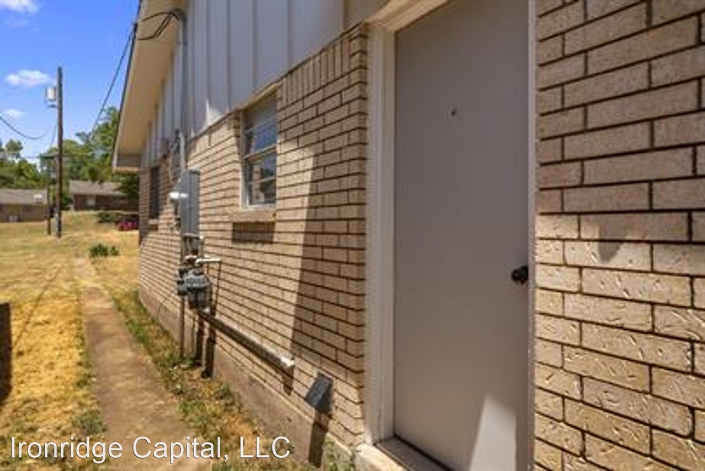 818 West Texas Street - Photo 22