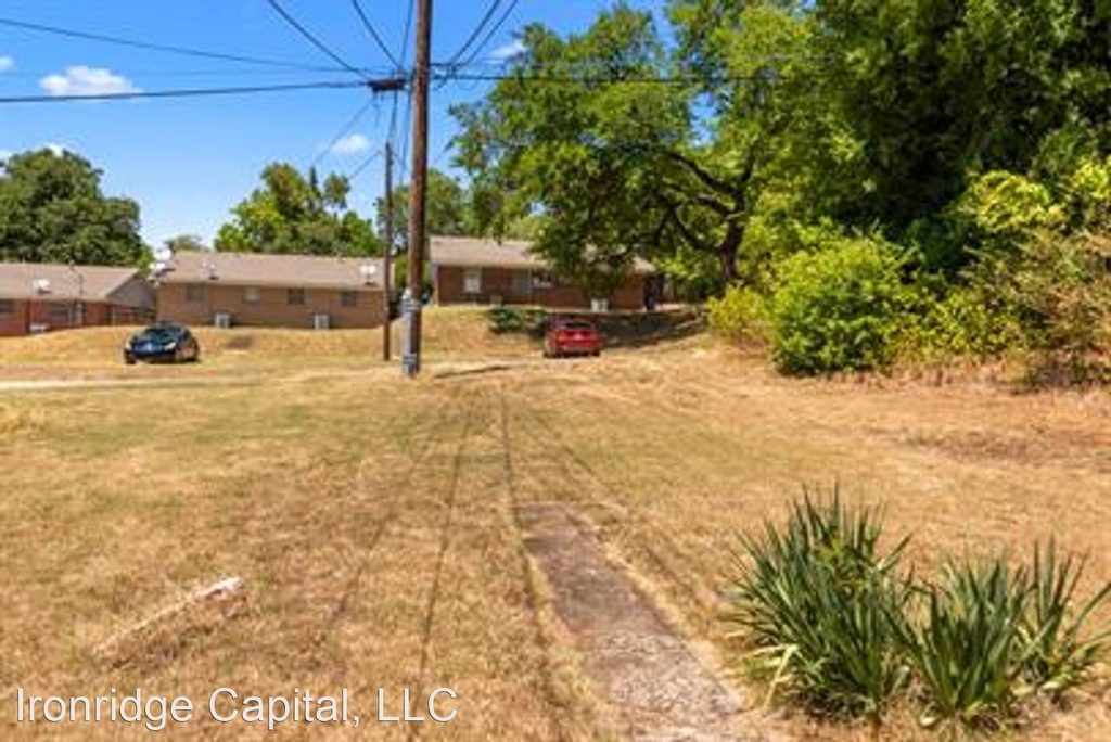 818 West Texas Street - Photo 27