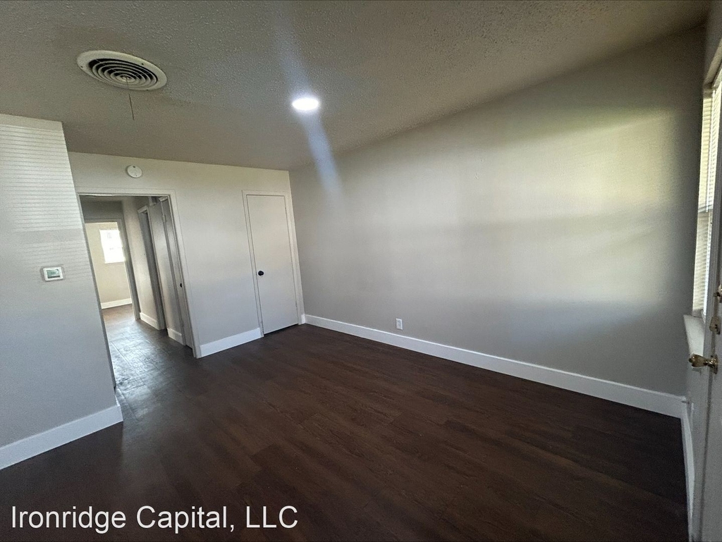 818 West Texas Street - Photo 7