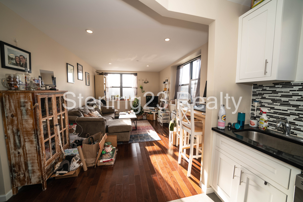 45 Hinckley Place - Photo 3