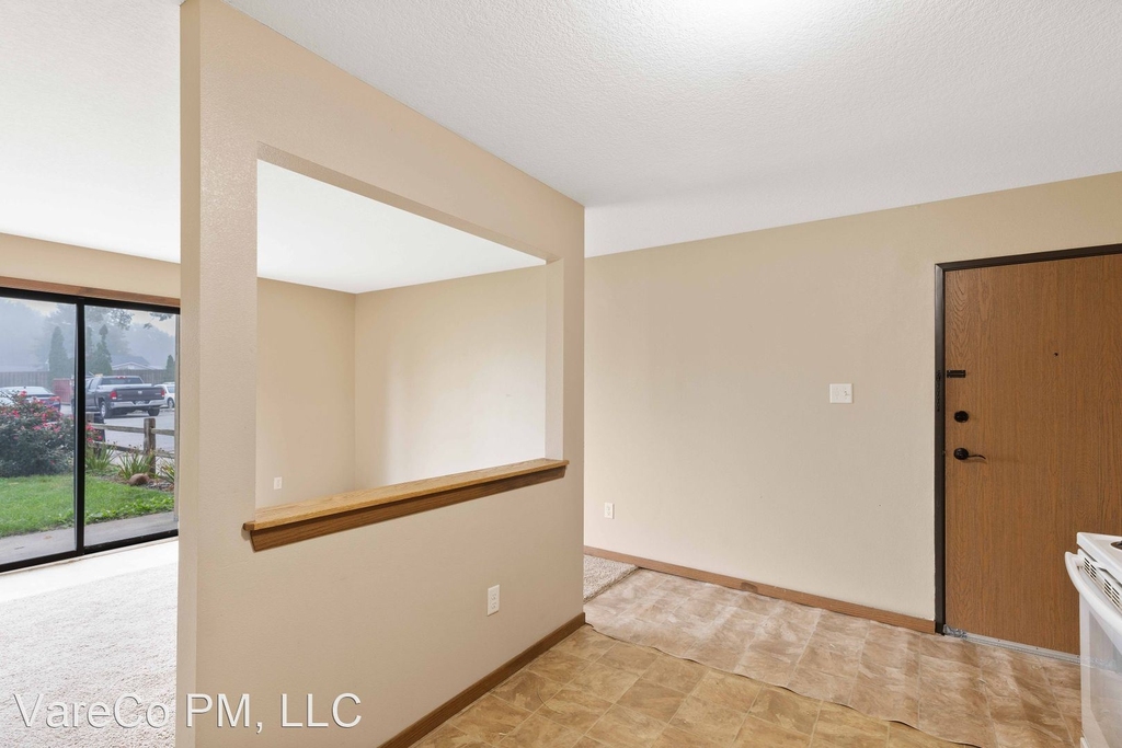 530 E Kenyon - Photo 1