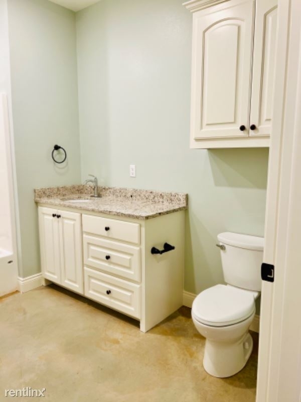 2515 Barbara St. 3 - Photo 2