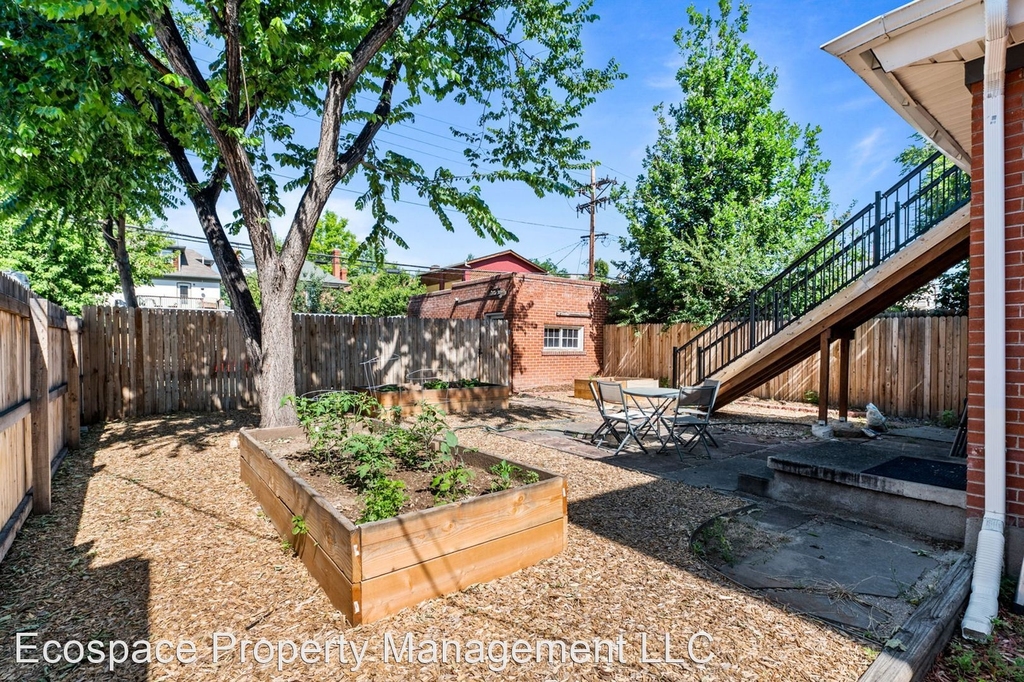 1221 Marion Street - Photo 15