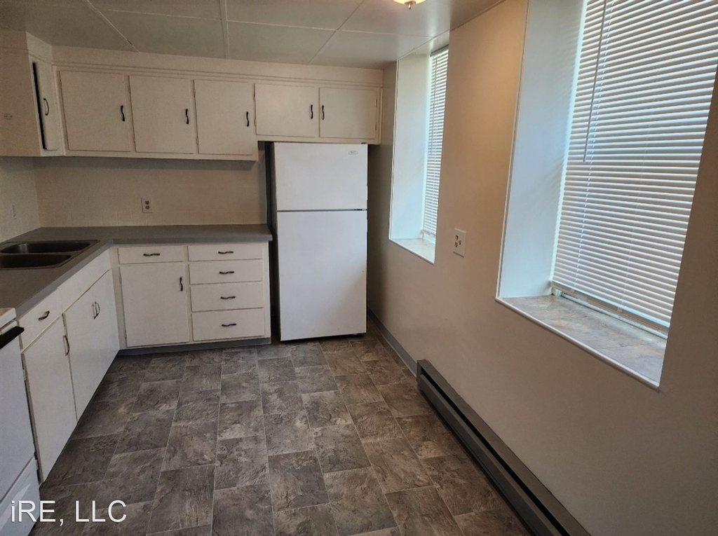 1125 W 11th Ave - Photo 1