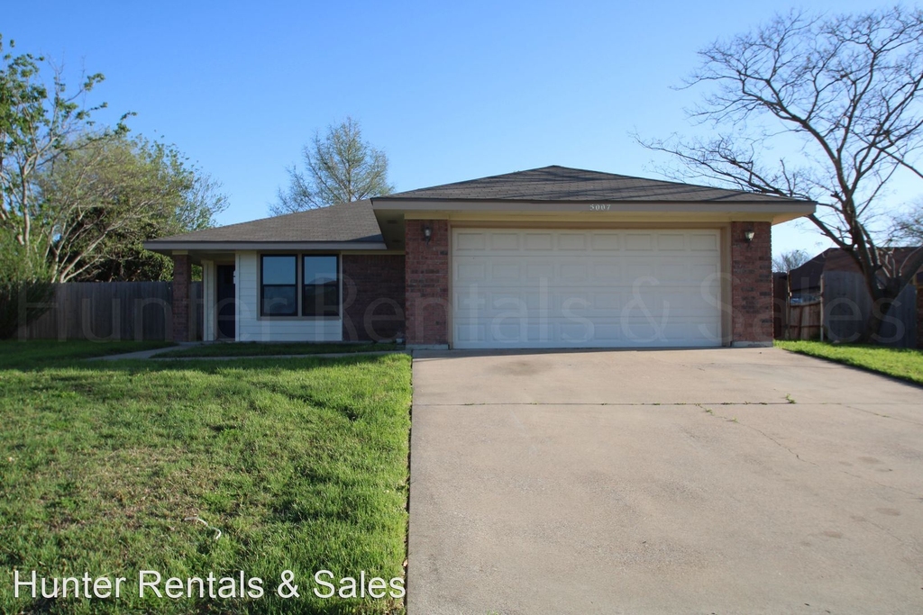 5007 Daybreak Dr - Photo 0