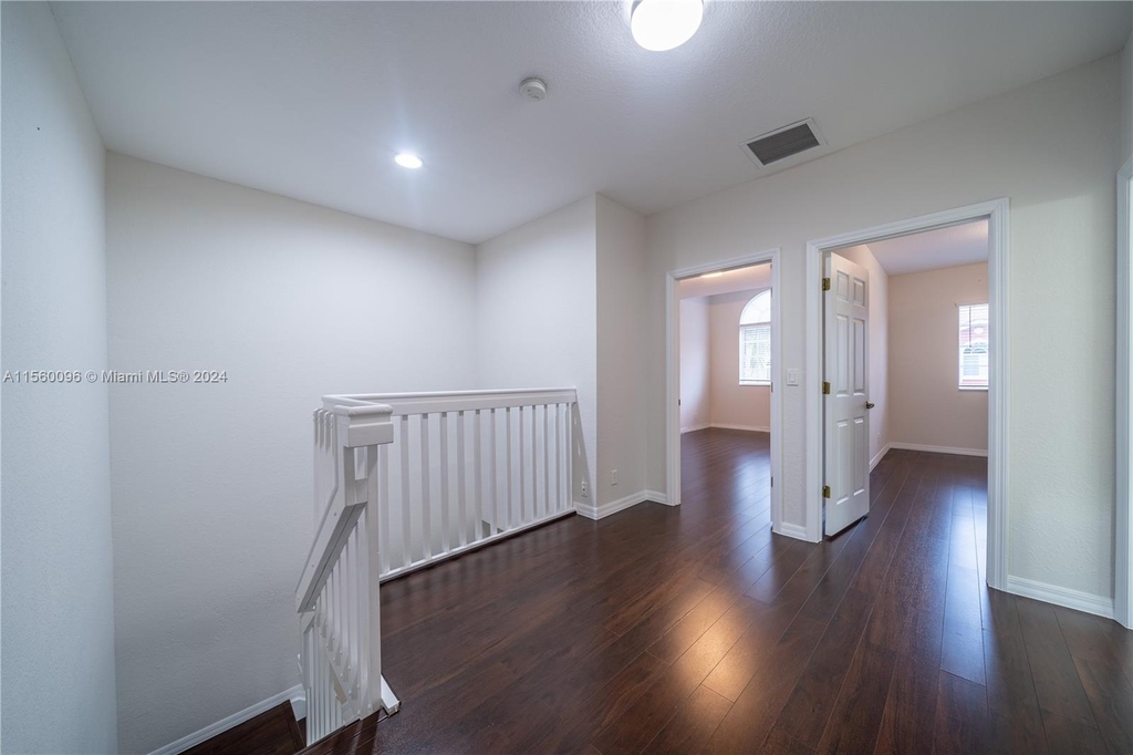 5327 Sw 40th Ave - Photo 18