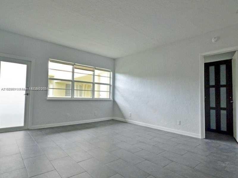 350 S Shore Dr - Photo 2