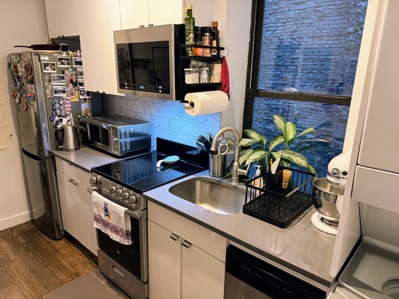 332 East 4th Street - Photo 1