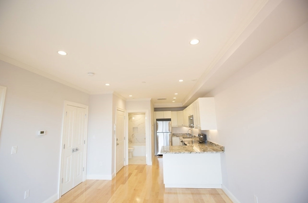 296 Beacon - Photo 1