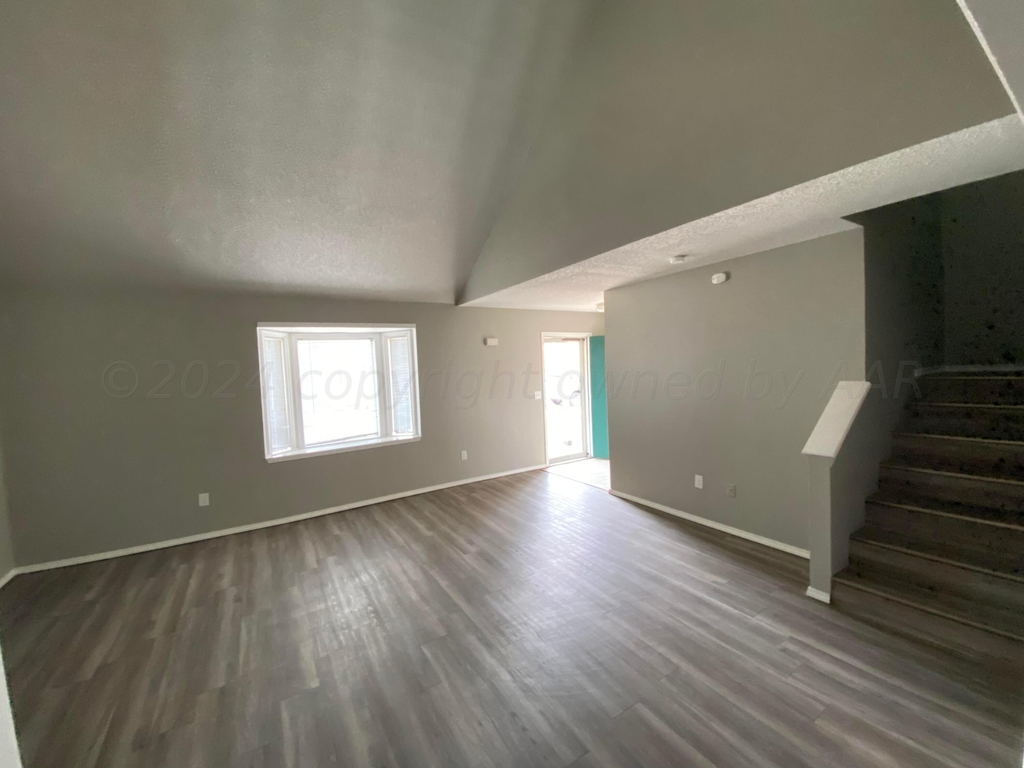 6935 Hurst Street - Photo 2