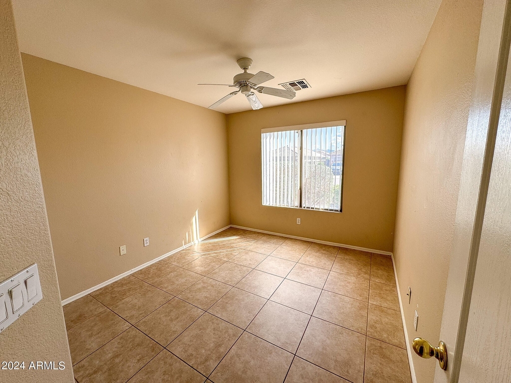 12526 W Coldwater Springs Boulevard - Photo 12