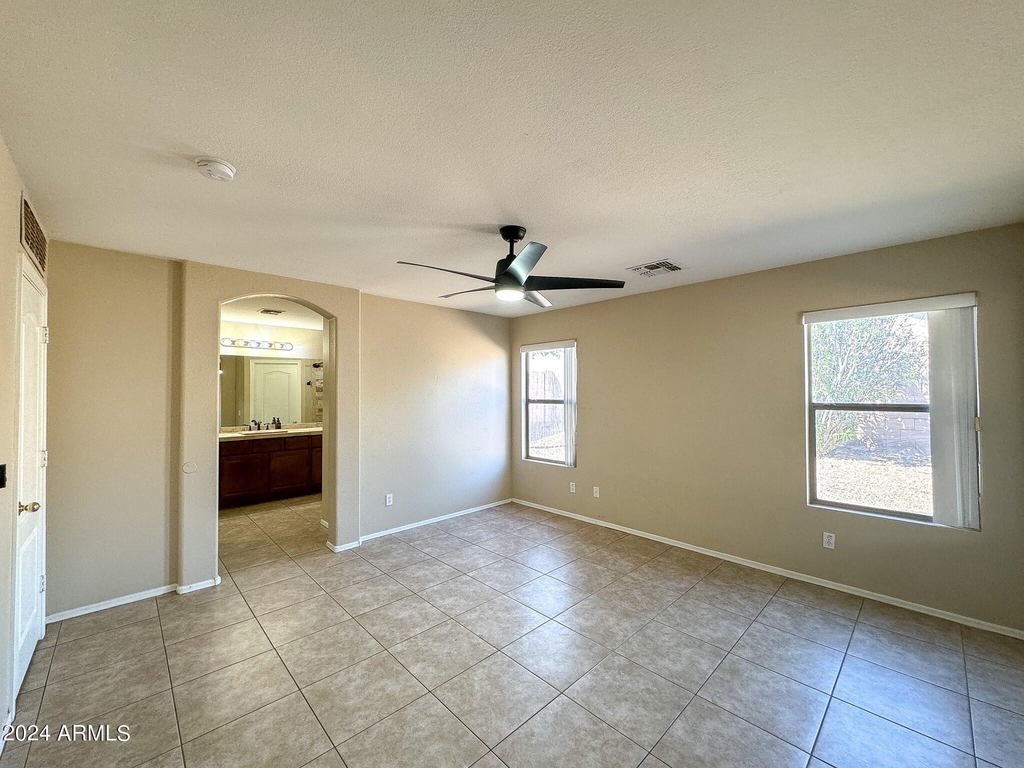 12526 W Coldwater Springs Boulevard - Photo 15