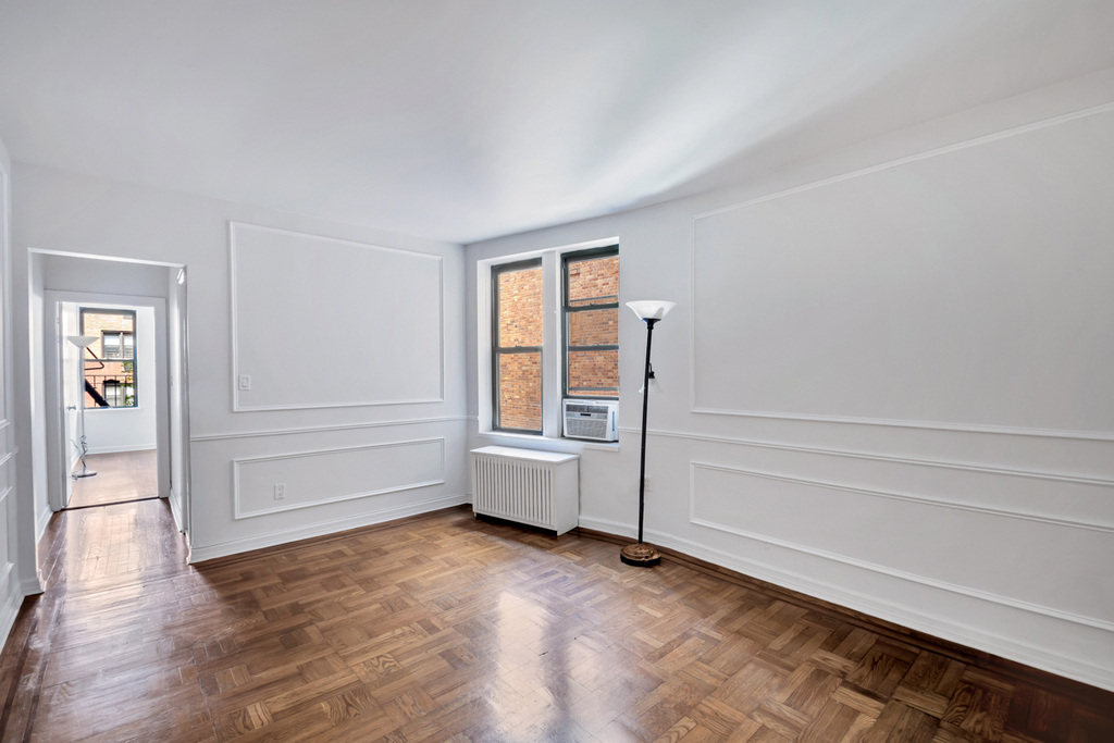 East 70th Street - Photo 1