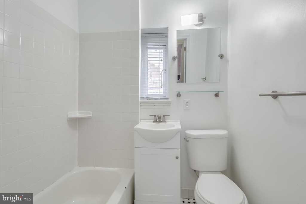 331 S 18th Street - Photo 3