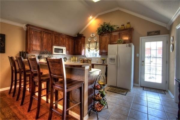 8600 Lariat Circle - Photo 4