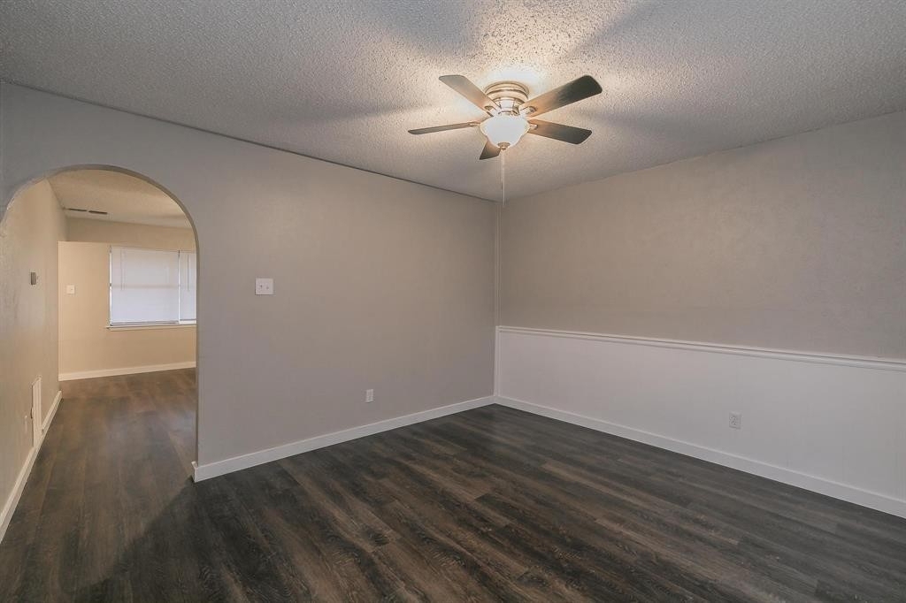 1759 Farleigh Court - Photo 8