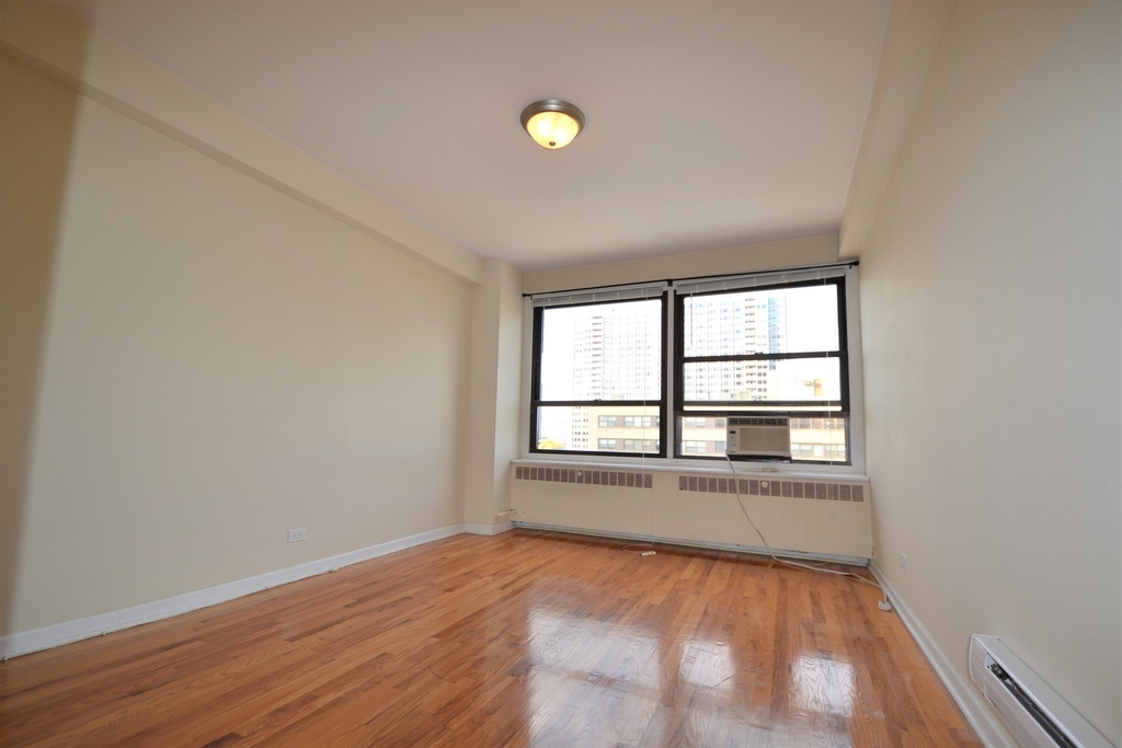 4180 N Marine Drive - Photo 7