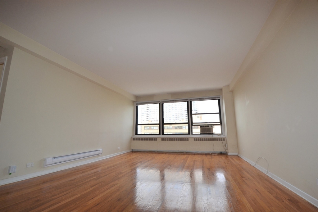 4180 N Marine Drive - Photo 8