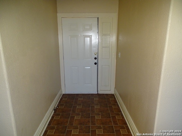 8514 Glen Ct - Photo 2