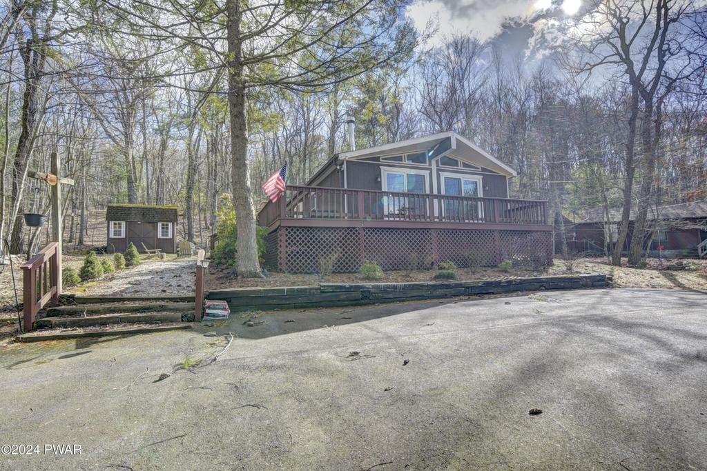 141 Falling Waters Boulevard - Photo 0