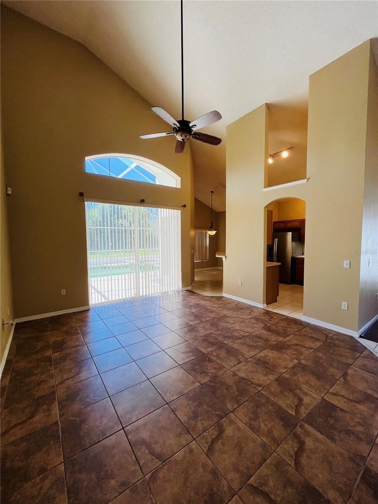 509 Saddle Ridge Drive - Photo 2