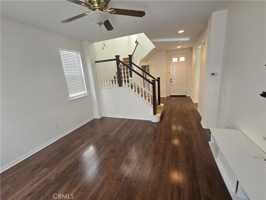 230 W Sparkleberry Avenue - Photo 3