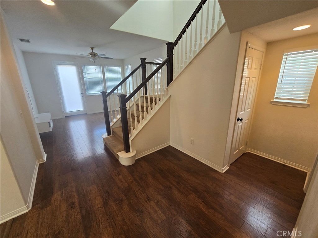 230 W Sparkleberry Avenue - Photo 1