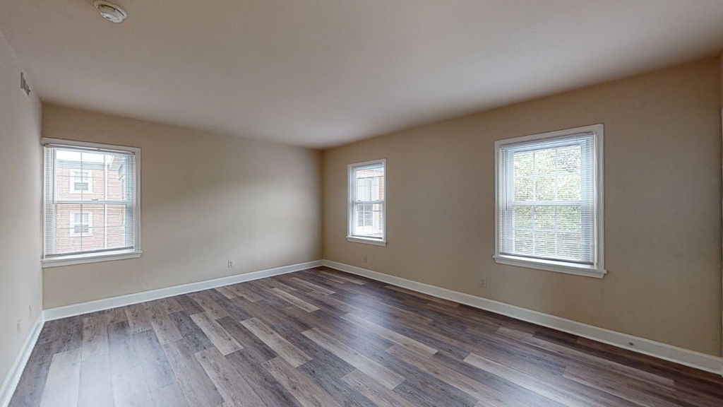 3904 Executive Avenue - Photo 1