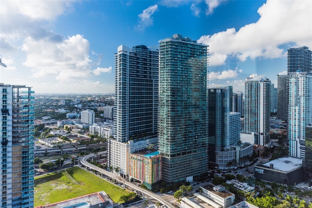 1435 Brickell Ave - Photo 15