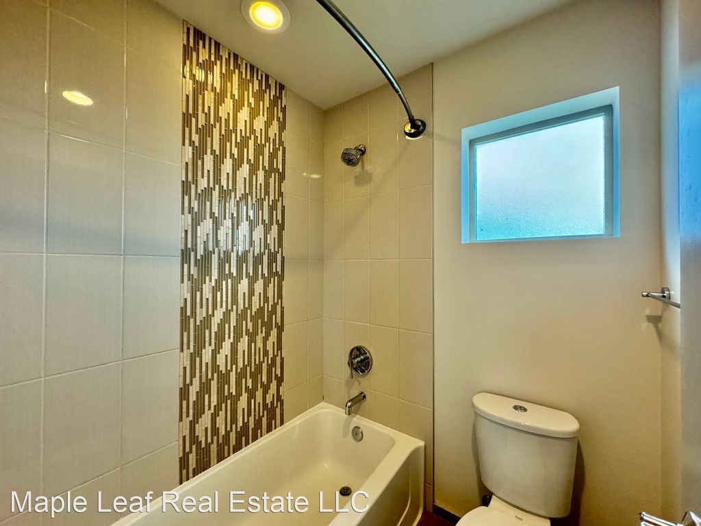 8837 Interlake Ave, Unit B - Photo 12