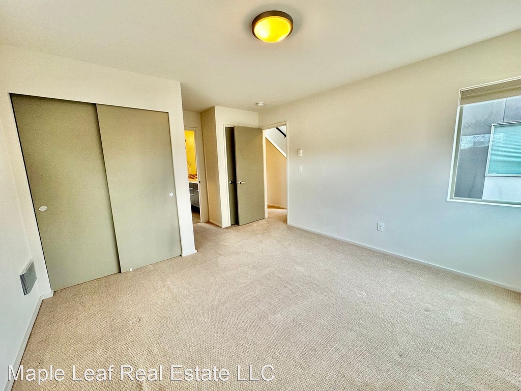 8837 Interlake Ave, Unit B - Photo 11